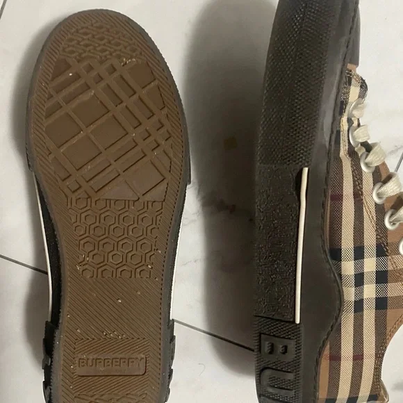 Burberry Plaid Sneakers - Black and Brown size 39 - Picture 6 of 12